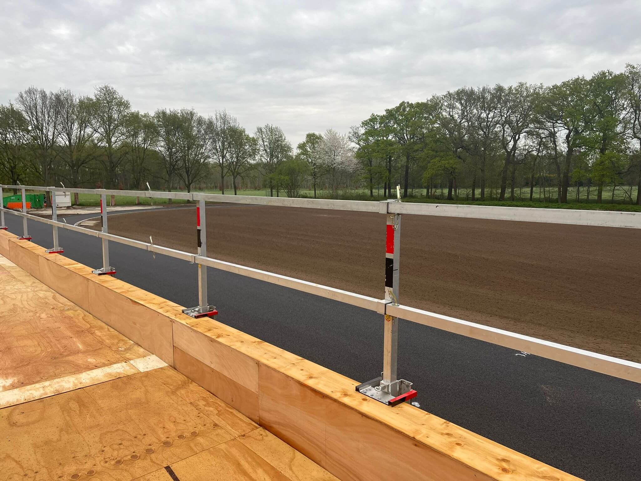 WhatsApp Image 2025-12-03 at 14.21.50 (1)