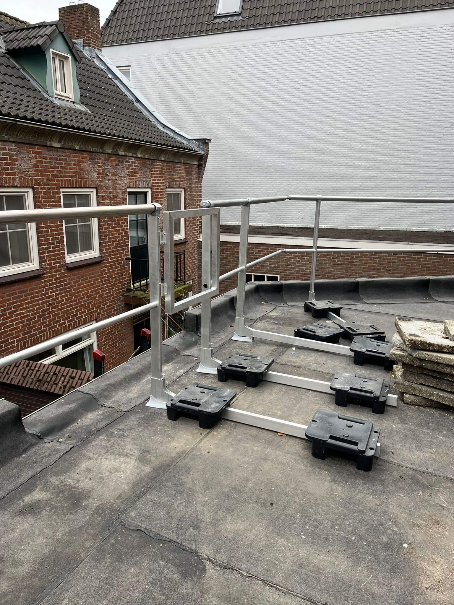 WhatsApp Image 2025-12-04 at 13.35.01 (3)